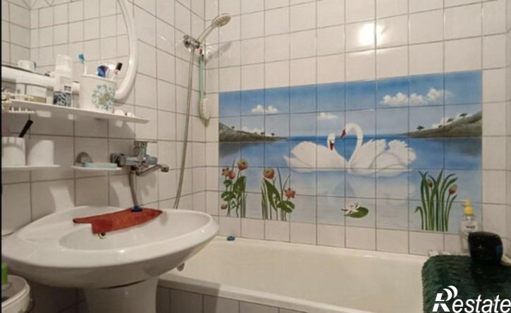 2-комн квартира улица Устарбекова, 12,  д. 12