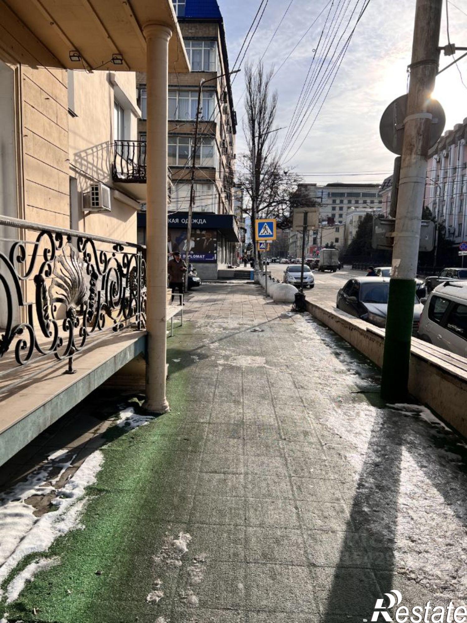 Купить помещение свободного назначения за 28 000 000 рублей на ул Дахадаева, 9