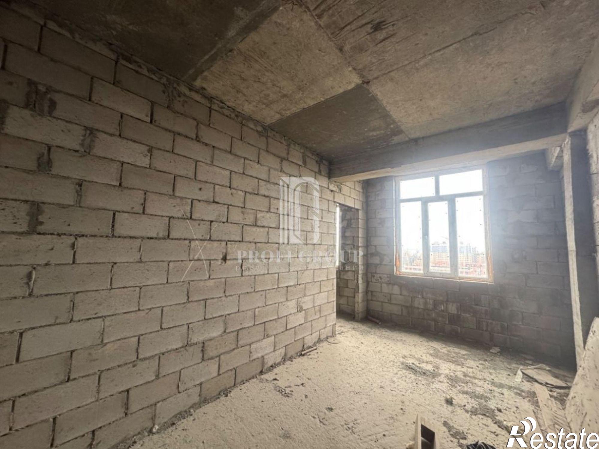 Купить квартиру за 5 600 000 рублей на улица Гапцахская 2-й тупик, 11