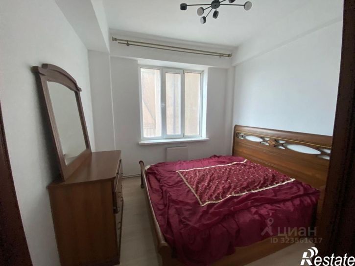 2-комн квартира улица Бейбулатова, 8 к1,  д. 8 к1