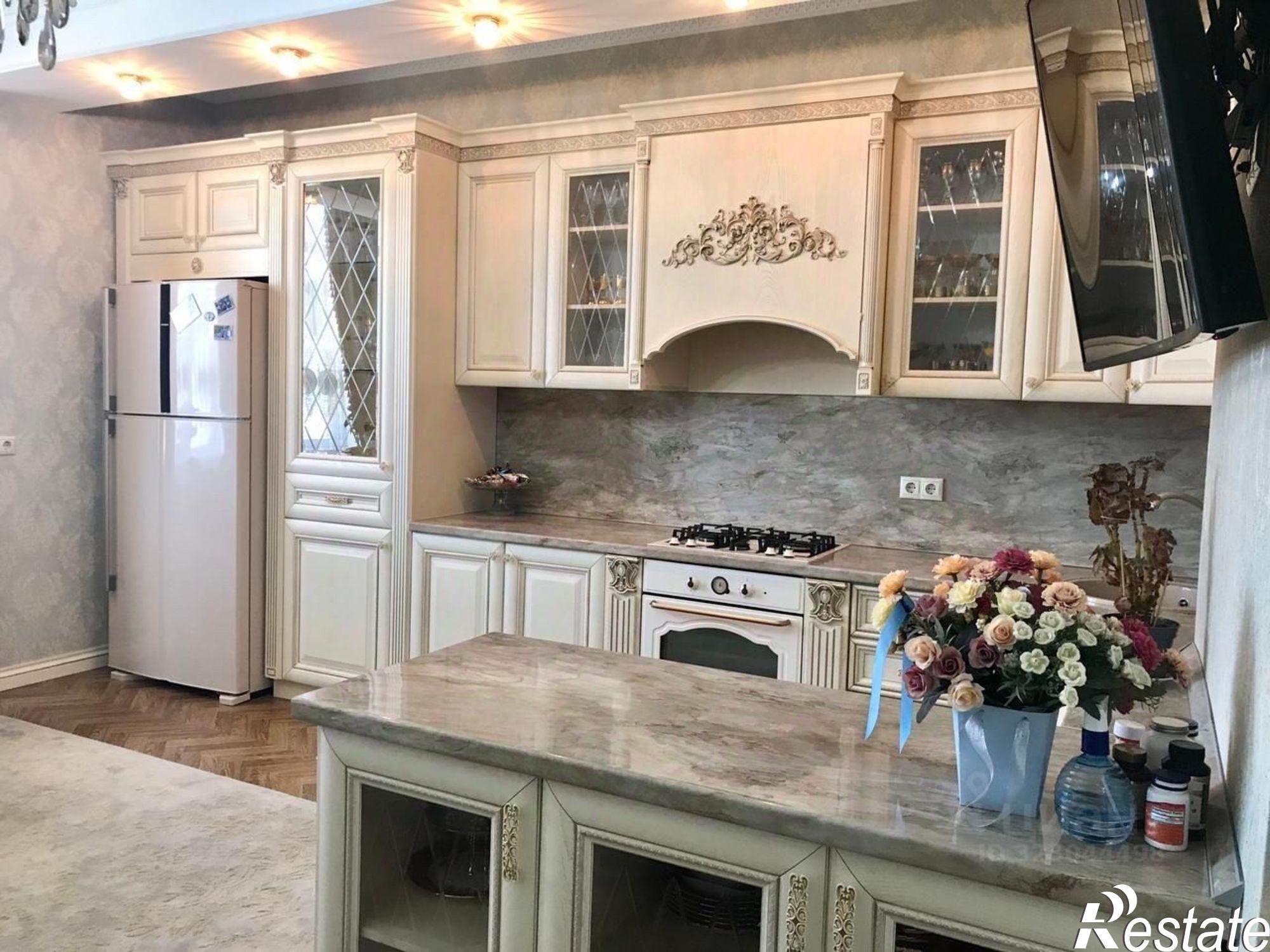 Купить квартиру за 14 000 000 рублей на проспект Насрутдинова, 89