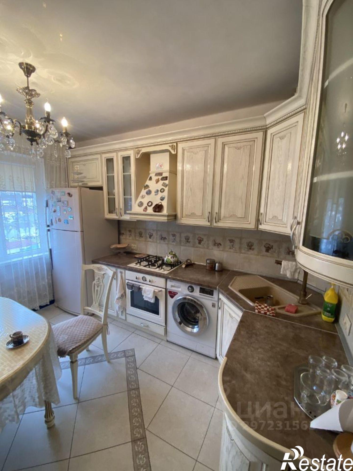 Сдать комнату за 10 000 рублей на проспект Али-Гаджи Акушинского, 31