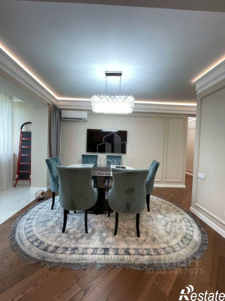 4-комн квартира проспект Гамидова, 77А,  д. 77А