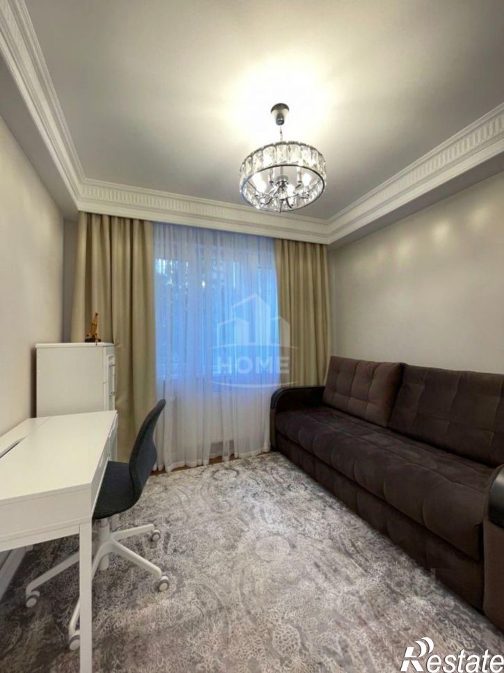 4-комн квартира проспект Гамидова, 77А,  д. 77А