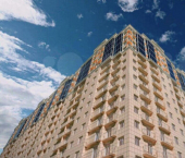 1-комн, 50 кв м, этаж 8/17 улица Хаджи Булача, 17В