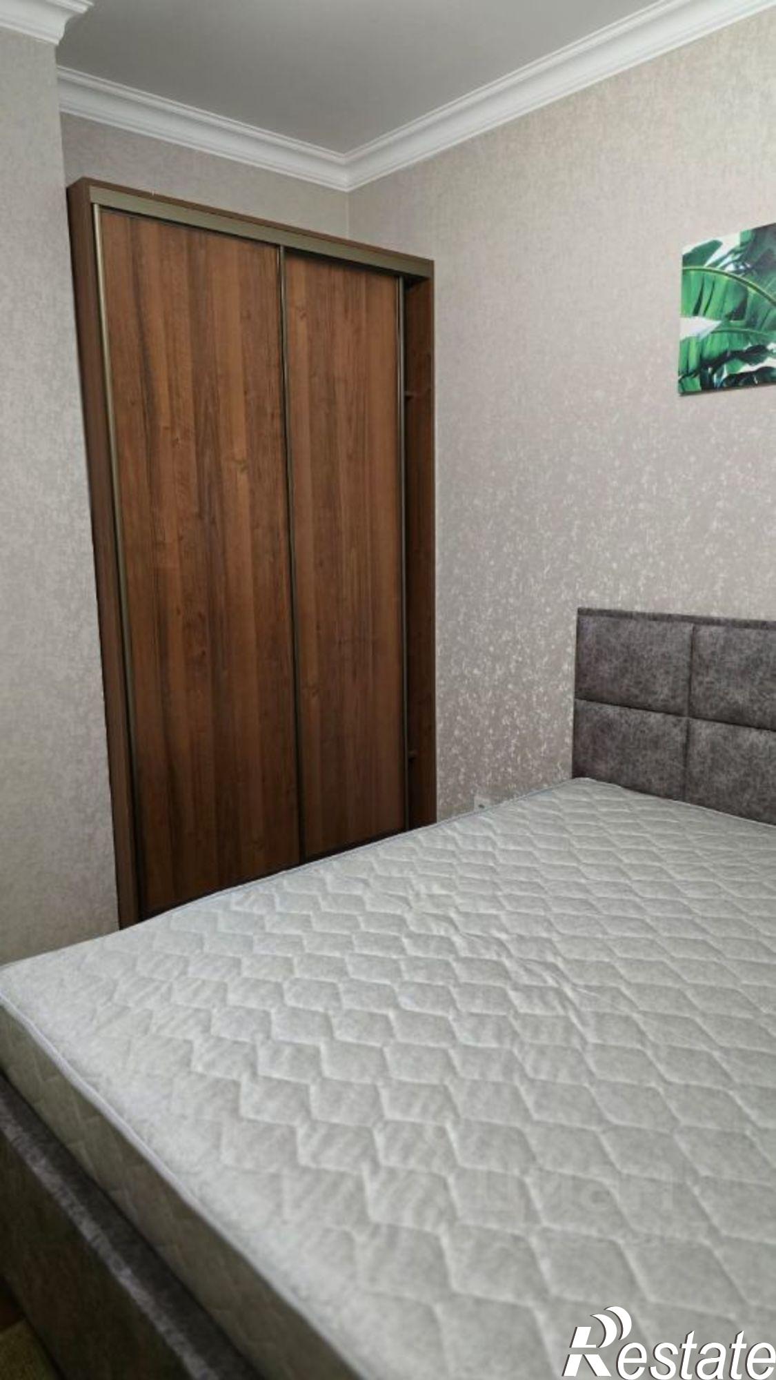 Сдать квартиру за 35 000 рублей на улица Батырая, 136