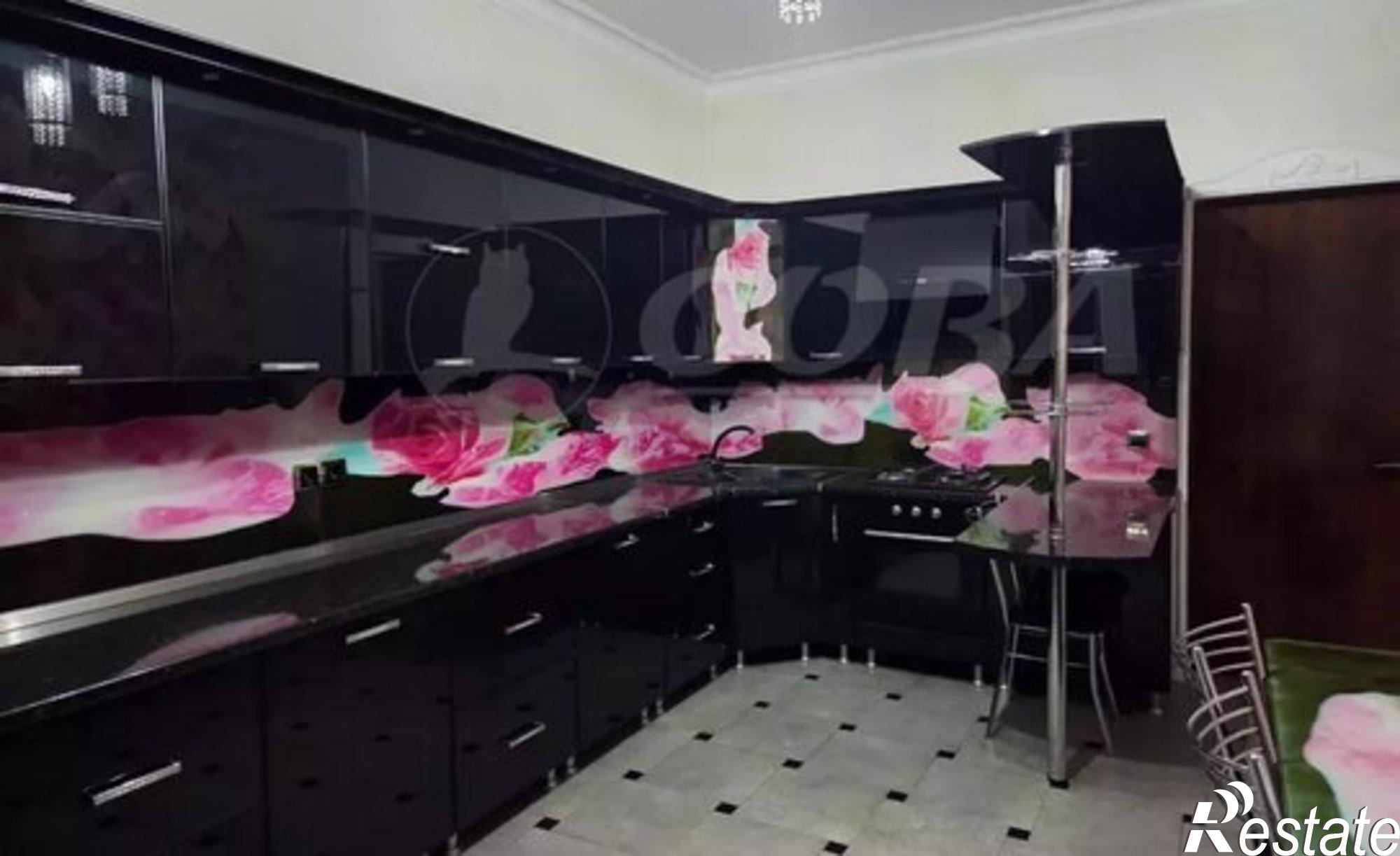 Купить квартиру за 8 500 000 рублей на проспект Насрутдинова, 107