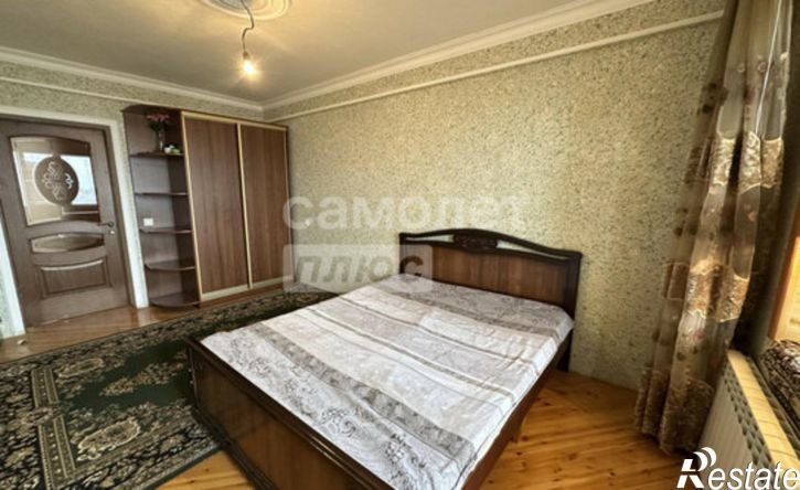 4-комн квартира пр-кт Амет-хана Султана, 10а,  д. 10а