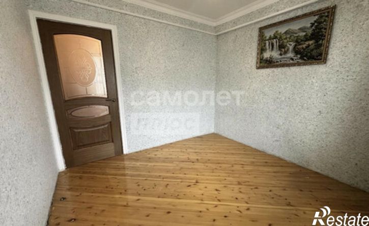 4-комн квартира пр-кт Амет-хана Султана, 10а,  д. 10а