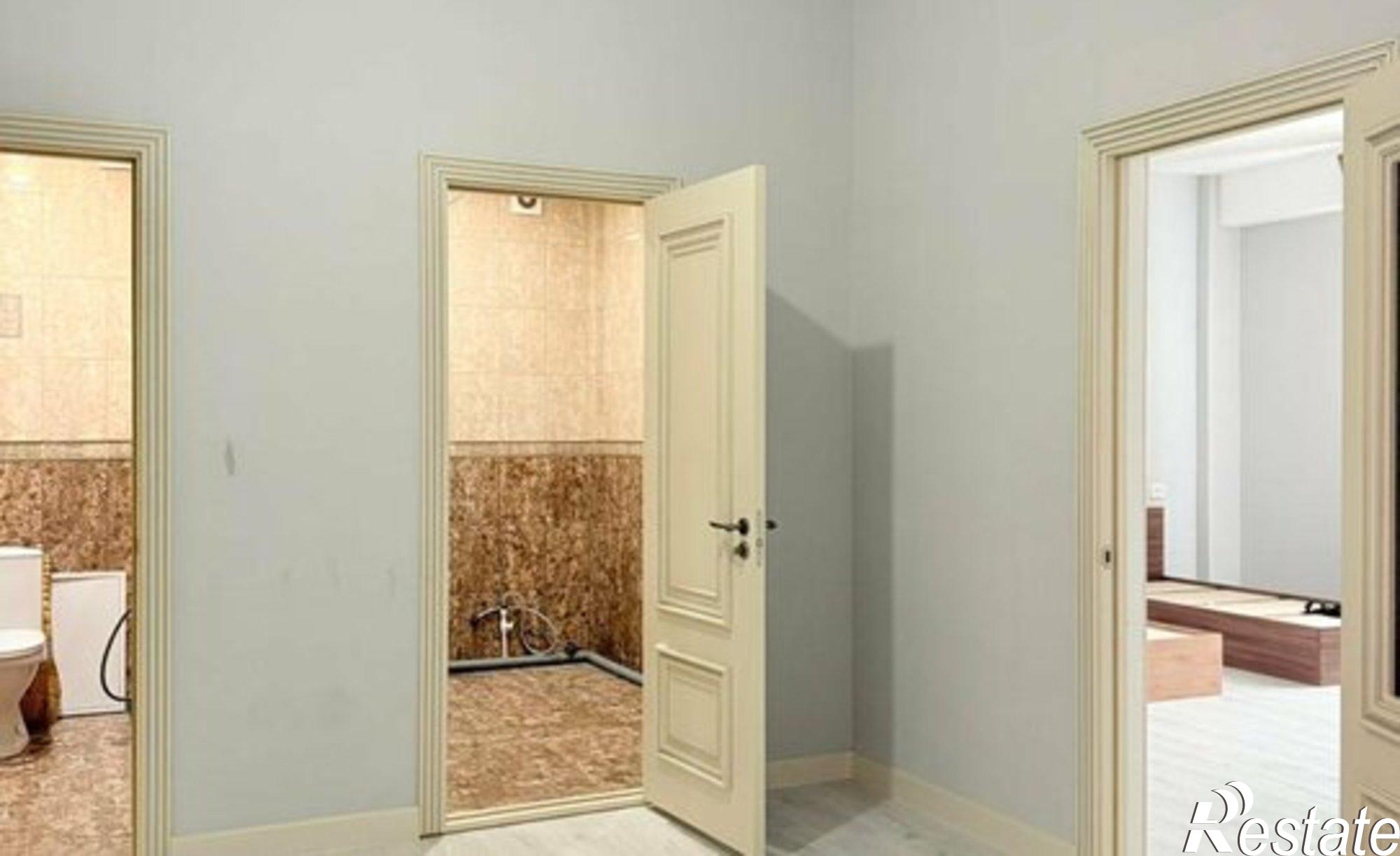 Купить квартиру за 15 000 000 рублей на ул Манташева, 134