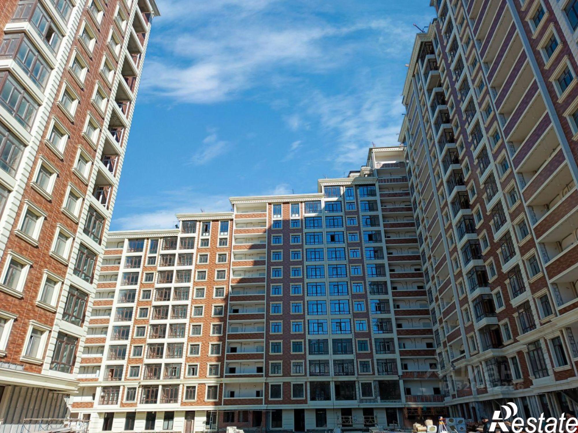 Купить квартиру за 20 000 000 рублей на пр-кт Имама Шамиля, 26 1