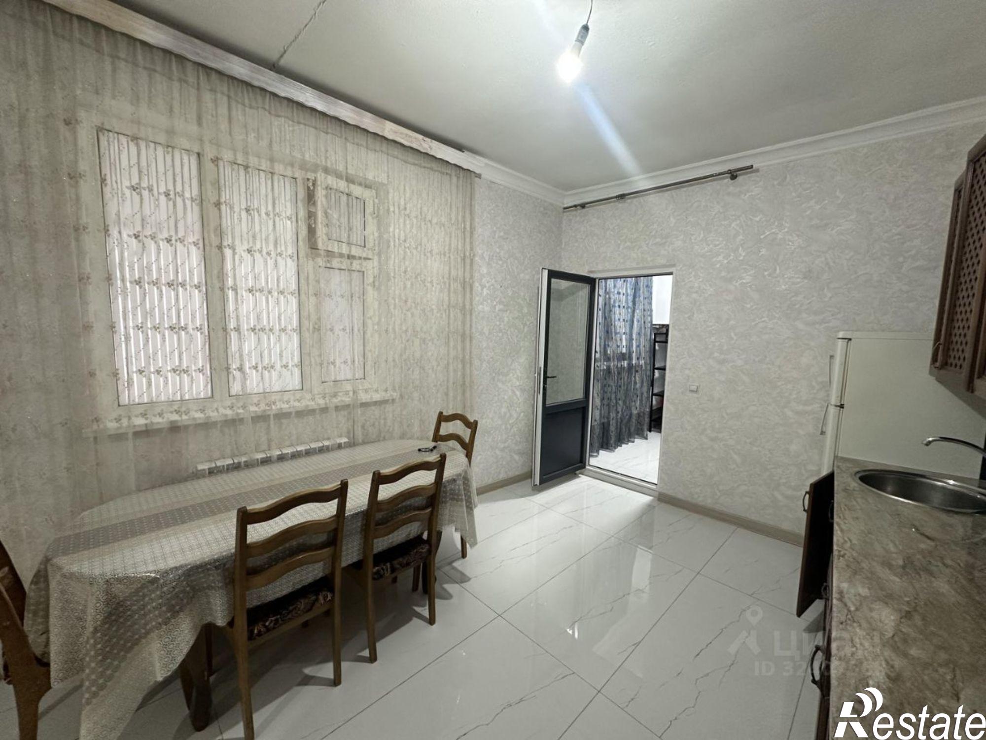 Сдать дачу, дом, коттедж за 35 000 рублей на улица Сулеймана Стальского, 75