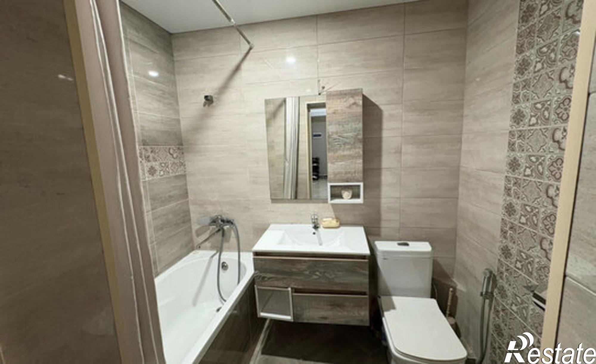 Купить квартиру за 15 000 000 рублей на ул Хивская, 7