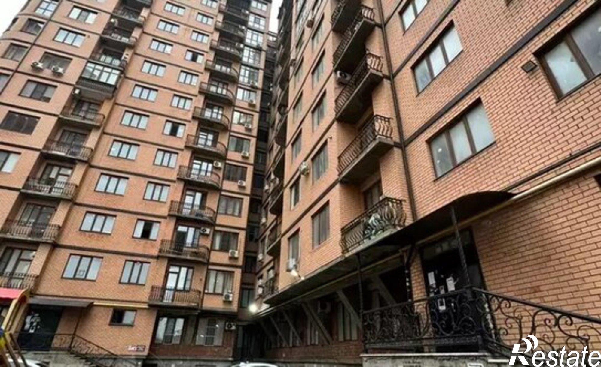 Купить квартиру за 4 400 000 рублей на пр-кт Петра 1, 3а