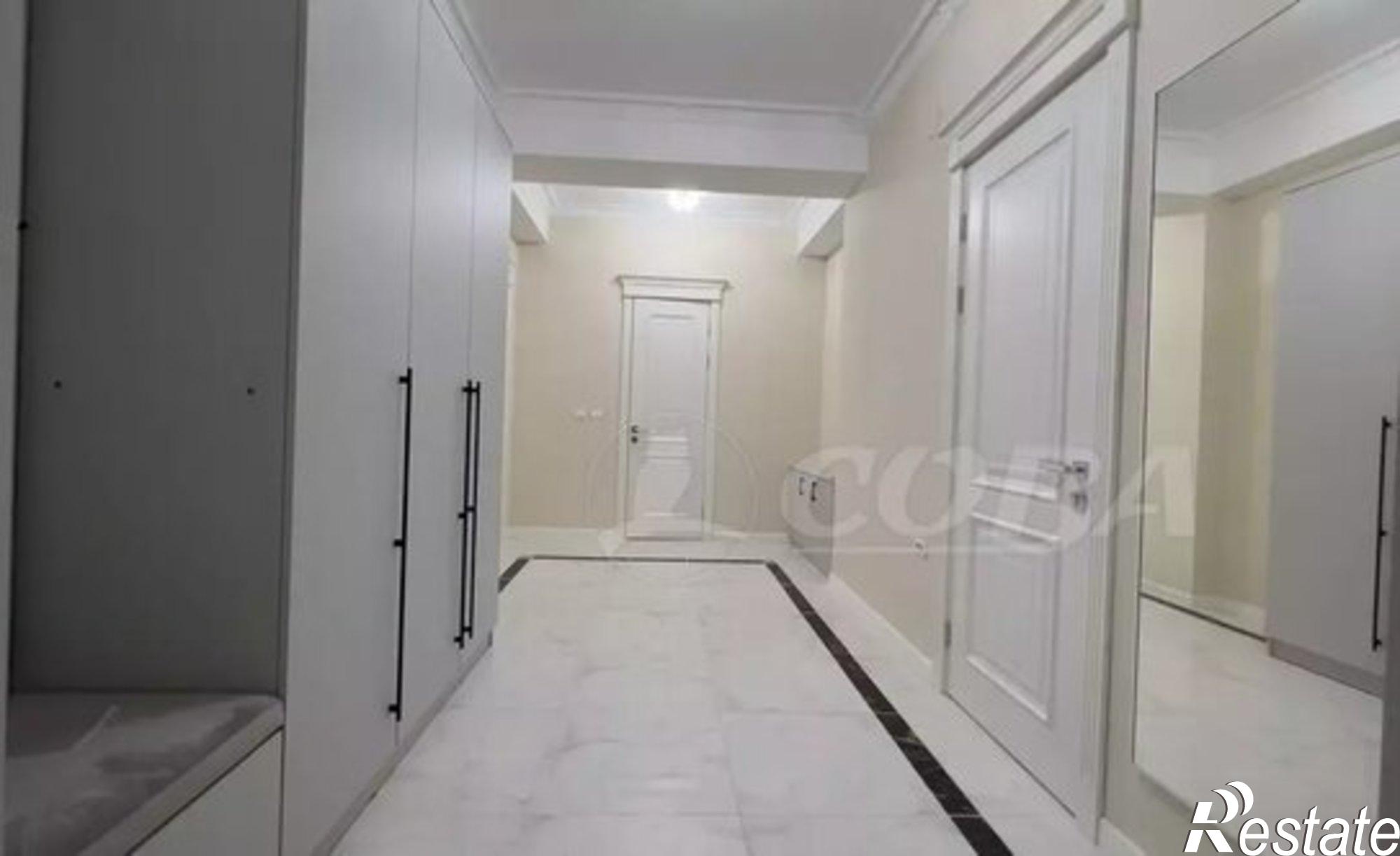 Купить квартиру за 14 000 000 рублей на Маковая улица, 2к6