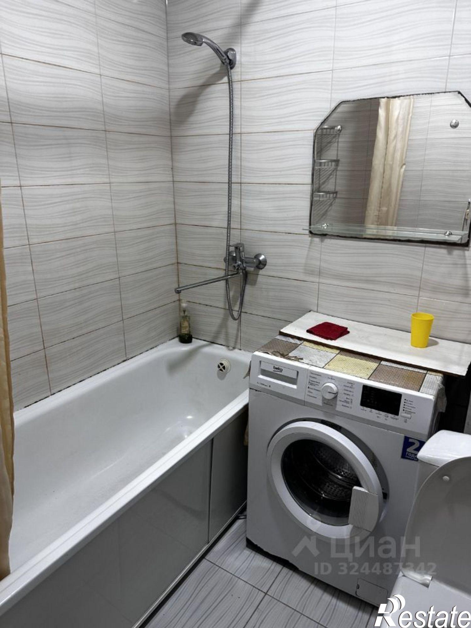 Сдать квартиру за 25 000 рублей на пр-кт Петра 1, 83