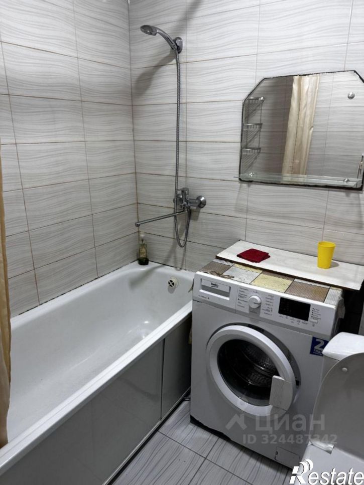 1-комн квартира пр-кт Петра 1, 83,  д. 83