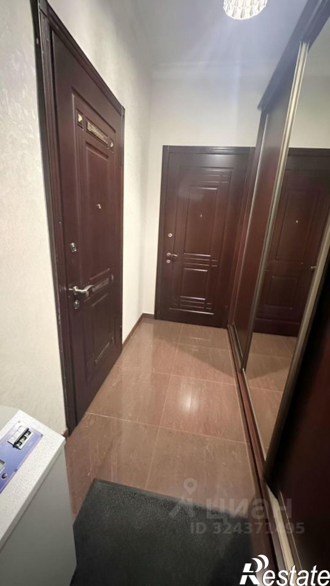 Купить квартиру за 14 000 000 рублей на ул Салаватова, 9