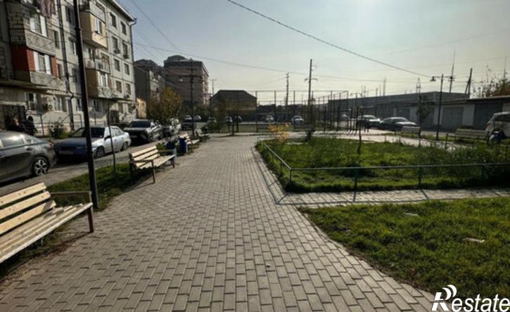 4-комн квартира улица Каммаева, 15,  д. 15