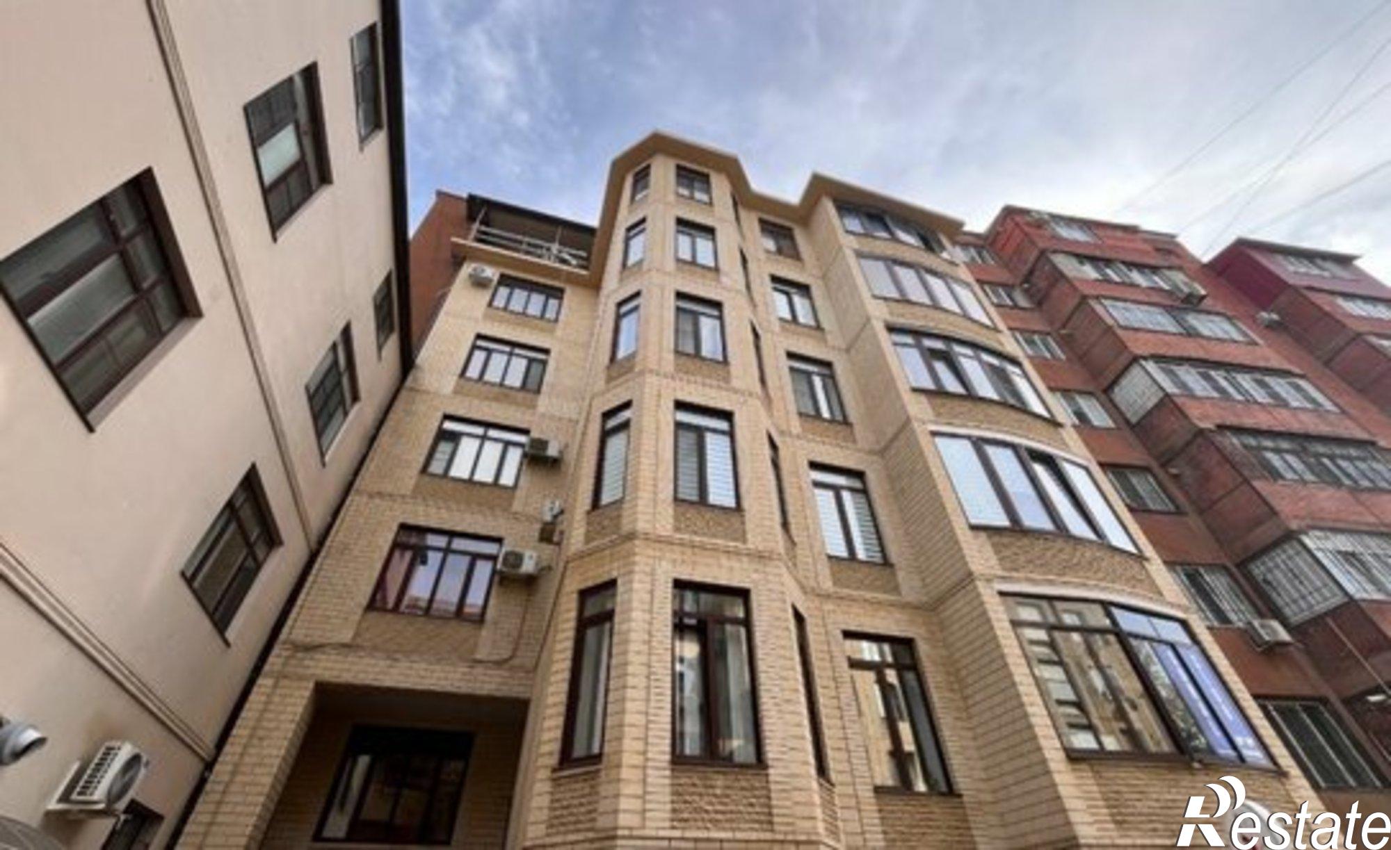 Купить квартиру за 25 000 000 рублей на ул Магомета Гаджиева, 27