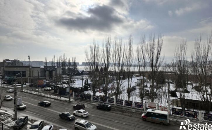 2-комн квартира пр-кт Петра 1, 85,  д. 85