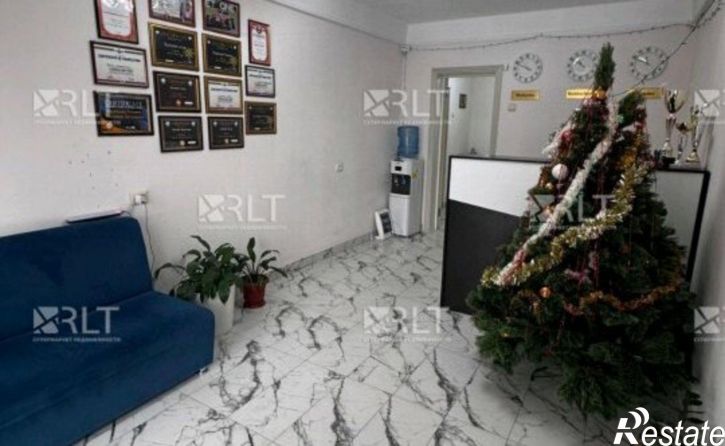 4-комн квартира пр-кт Амет-хана Султана, 2Л,  д. 2Л