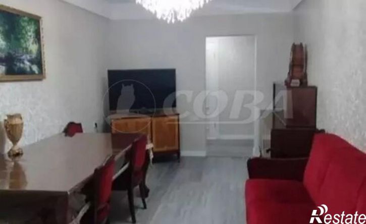 5-комн квартира улица Гагарина, 84,  д. 84