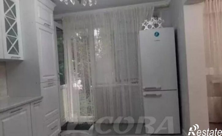 5-комн квартира улица Гагарина, 84,  д. 84