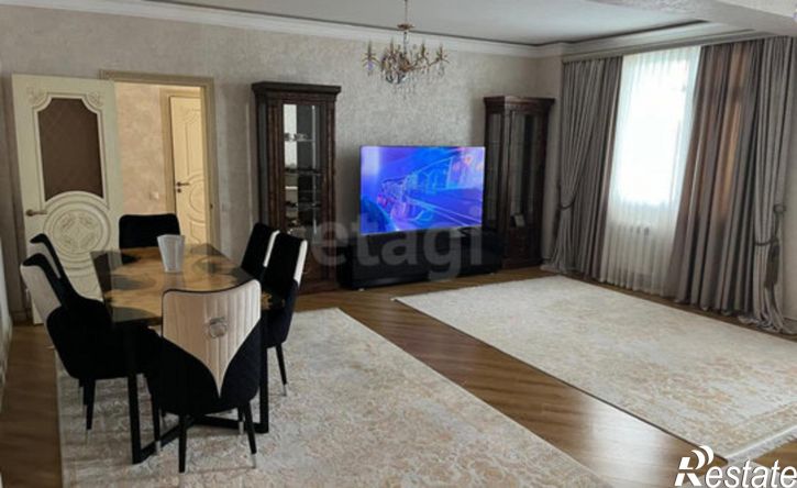 3-комн квартира улица Хаджи Булача, 14Б,  д. 14Б