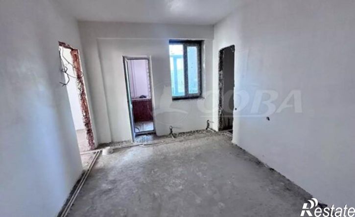 2-комн квартира пр-кт Казбекова, 32,  д. 32