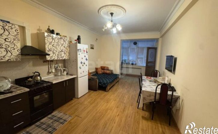 2-комн квартира пр-кт Амет-хана Султана, 33б 2,  д. 33б 2,  к. 2