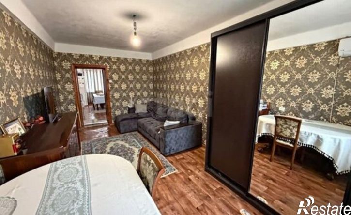 3-комн квартира улица Лаптиева, 55Г,  д. 55Г
