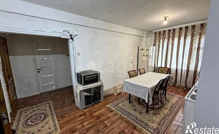 3-комн квартира улица Лаптиева, 55Г,  д. 55Г