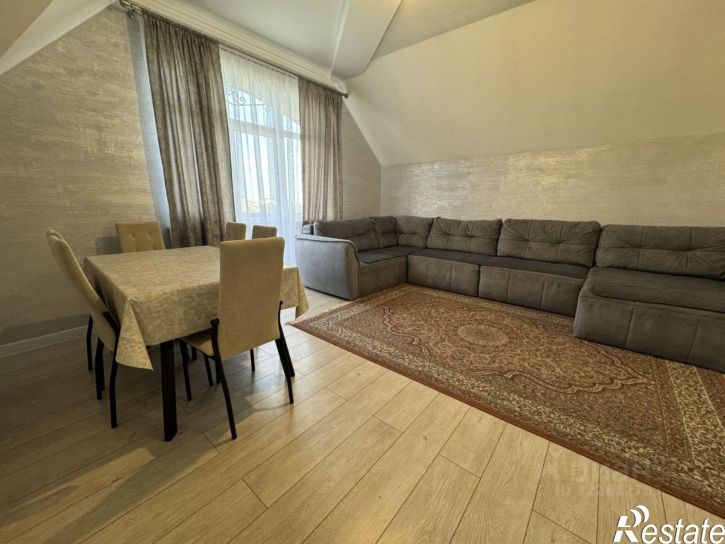 5-комн квартира улица Крылова, 20,  д. 20