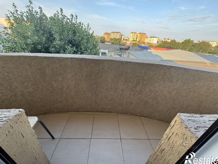 5-комн квартира улица Крылова, 20,  д. 20