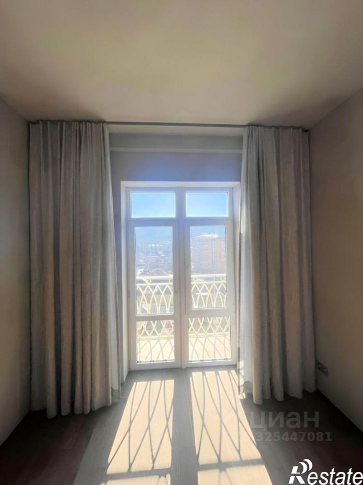1-комн квартира улица Титова, 144к3,  д. 144к3