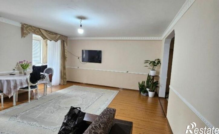 3-комн квартира улица Зои Космодемьянской, 54,  д. 54