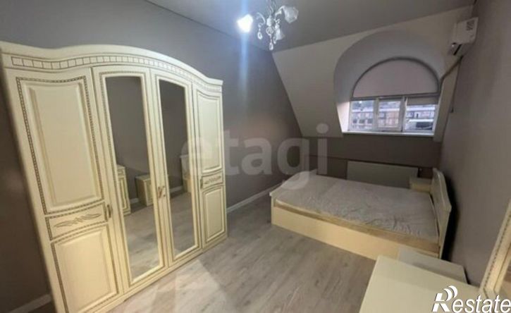 3-комн квартира улица Абдулхакима Исмаилова, 68,  д. 68