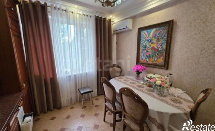 4-комн квартира улица Абдулхакима Исмаилова, 39В,  д. 39В