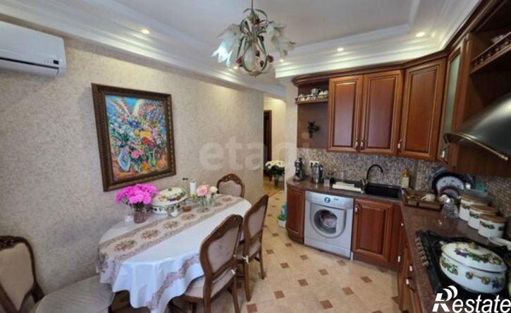 4-комн квартира улица Абдулхакима Исмаилова, 39В,  д. 39В