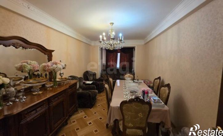 4-комн квартира улица Абдулхакима Исмаилова, 39В,  д. 39В