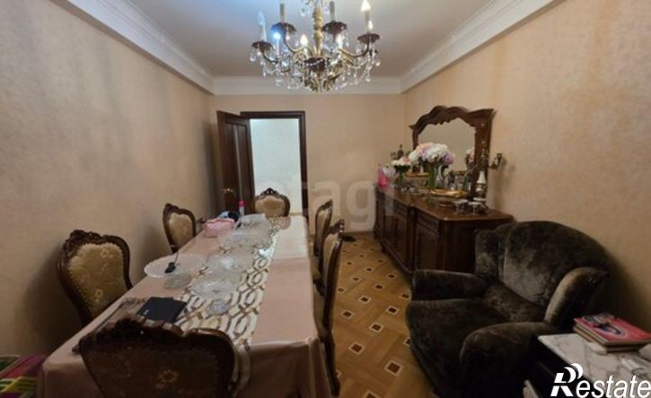 4-комн квартира улица Абдулхакима Исмаилова, 39В,  д. 39В