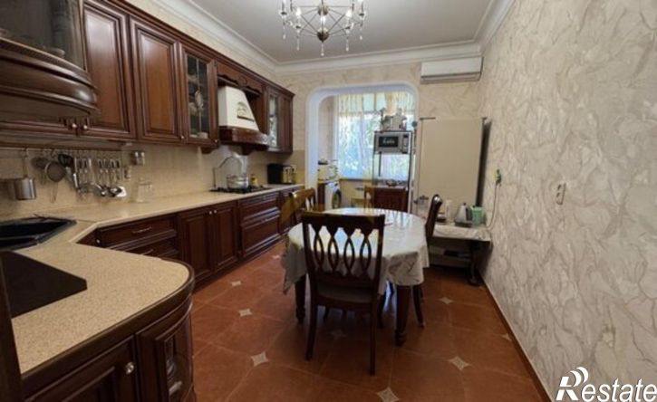 3-комн квартира улица Айвазовского, 6Б,  д. 6Б
