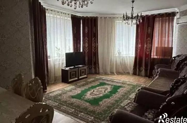 3-комн квартира проспект Насрутдинова, 55Б,  д. 55Б
