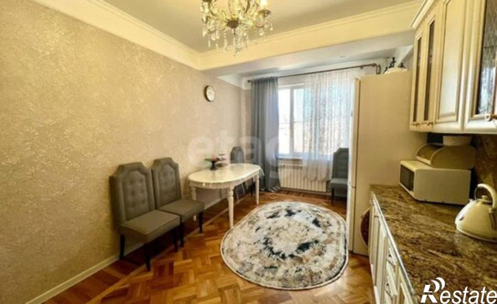 3-комн квартира ул Устарбекова, 6,  д. 6