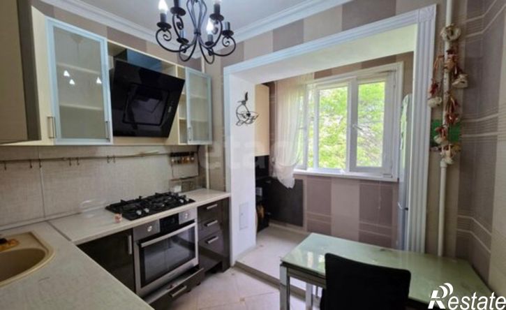 3-комн квартира улица Абдулхакима Исмаилова, 35Б,  д. 35Б