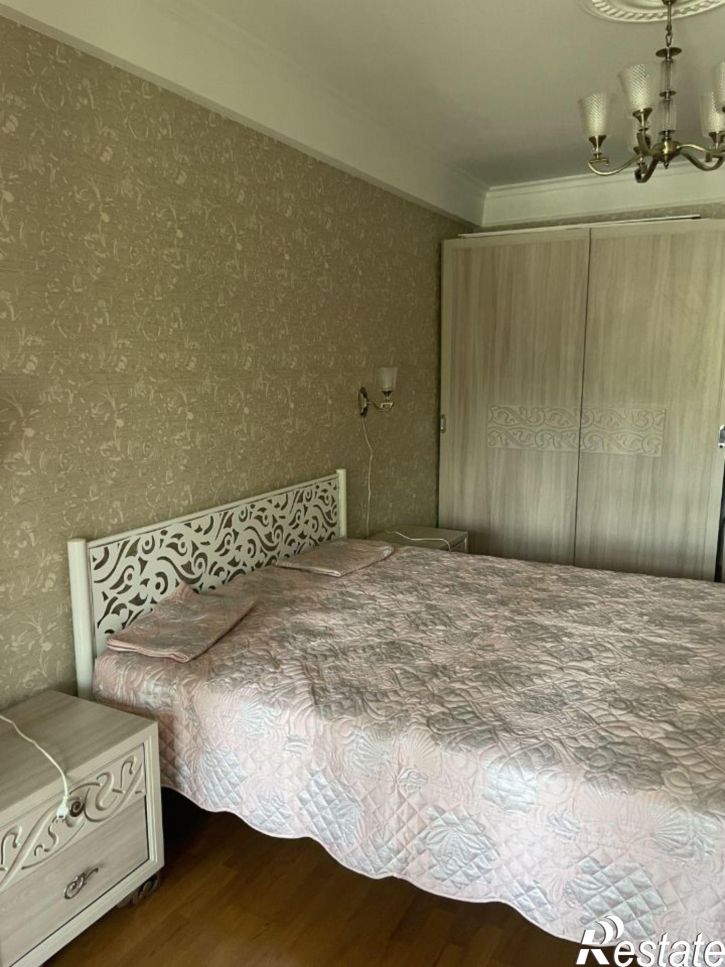 2-комн квартира проспект Имама Шамиля, 95,  д. 95