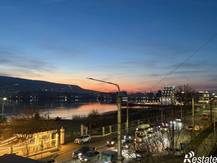 3-комн квартира проспект Петра I, 131,  д. 131