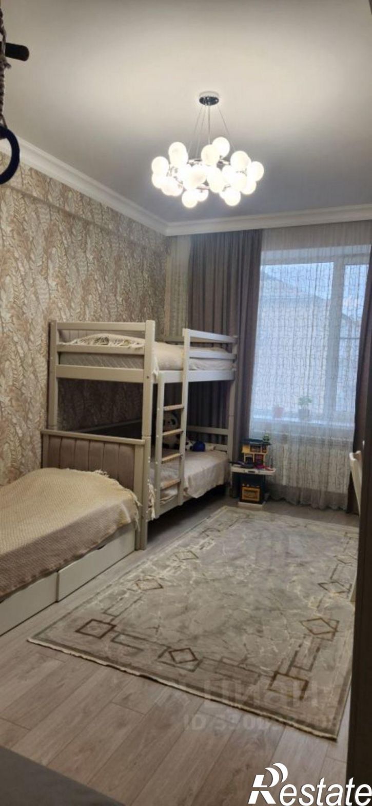 3-комн квартира проспект Петра I, 131,  д. 131