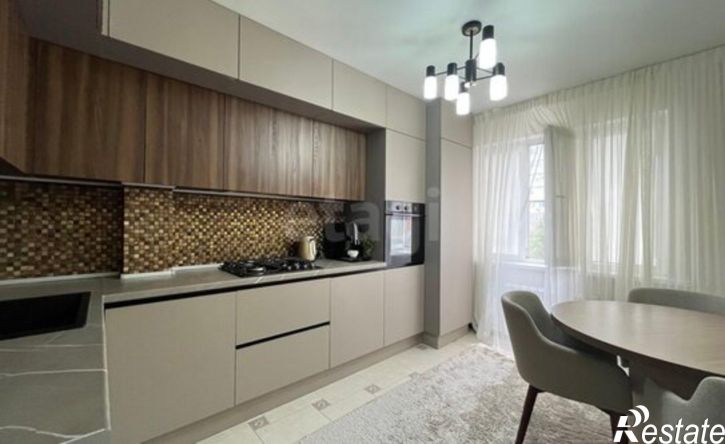 4-комн квартира проспект Али-Гаджи Акушинского, 98,  д. 98